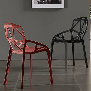 Valgomojo kėdės, modernaus minimalistinio virtuvės, namų ūkio baldai Šiaurės storio plastiko atlošas laisvalaikio kėdė, ju raudona terasa sėdynės Nuotrauka